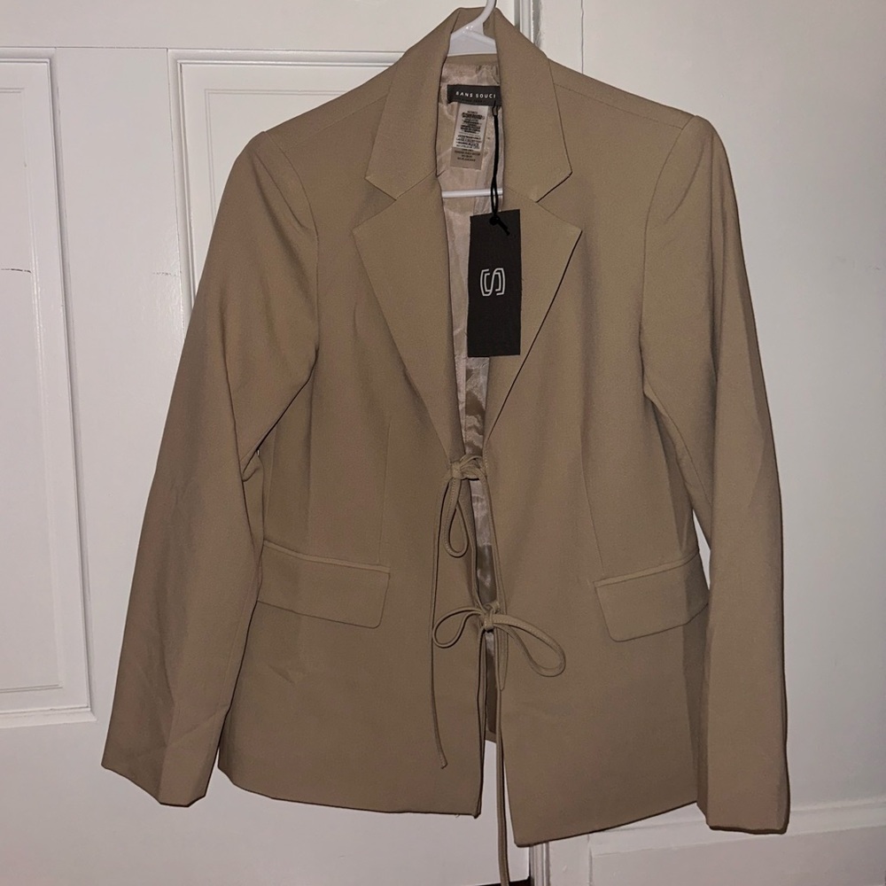 Sans Souci Tan Drawstring Blazer – NWT (Size Small)
